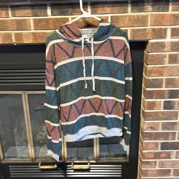 BKE Sweaters - EUC BKE Hooded Sweater
